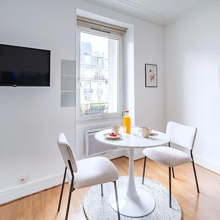 Proche Boulevard Voltaire 아파트 *